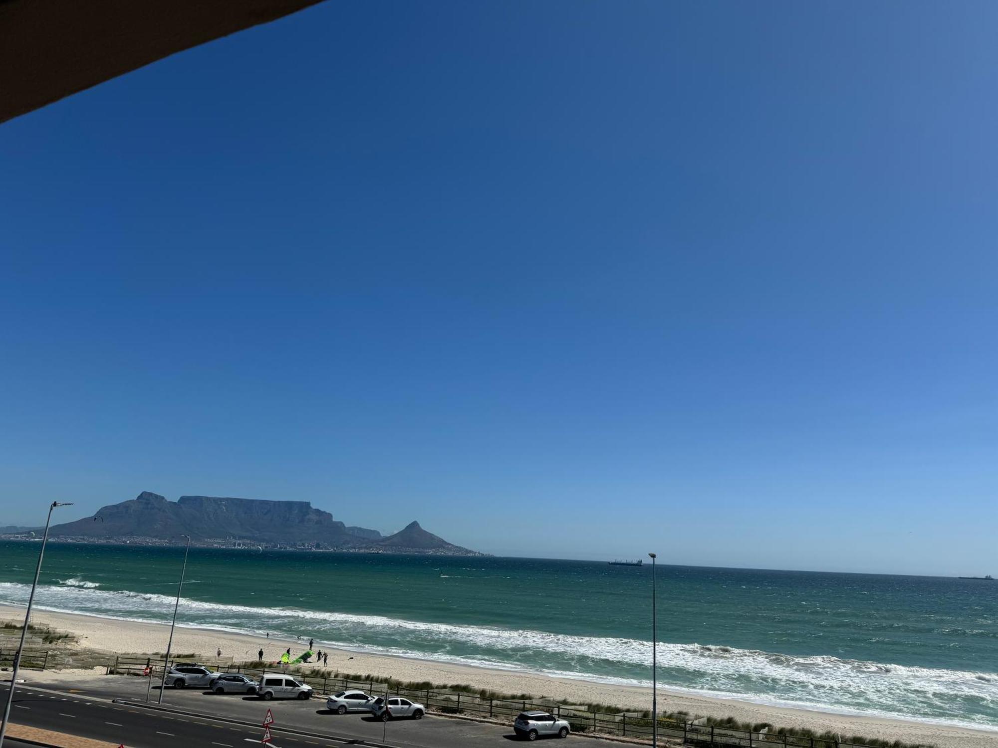 Apartment Beachfront Breeze Cape Town